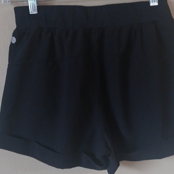 Z BY Zella Shorts Size Medium - Picture 6 of 7